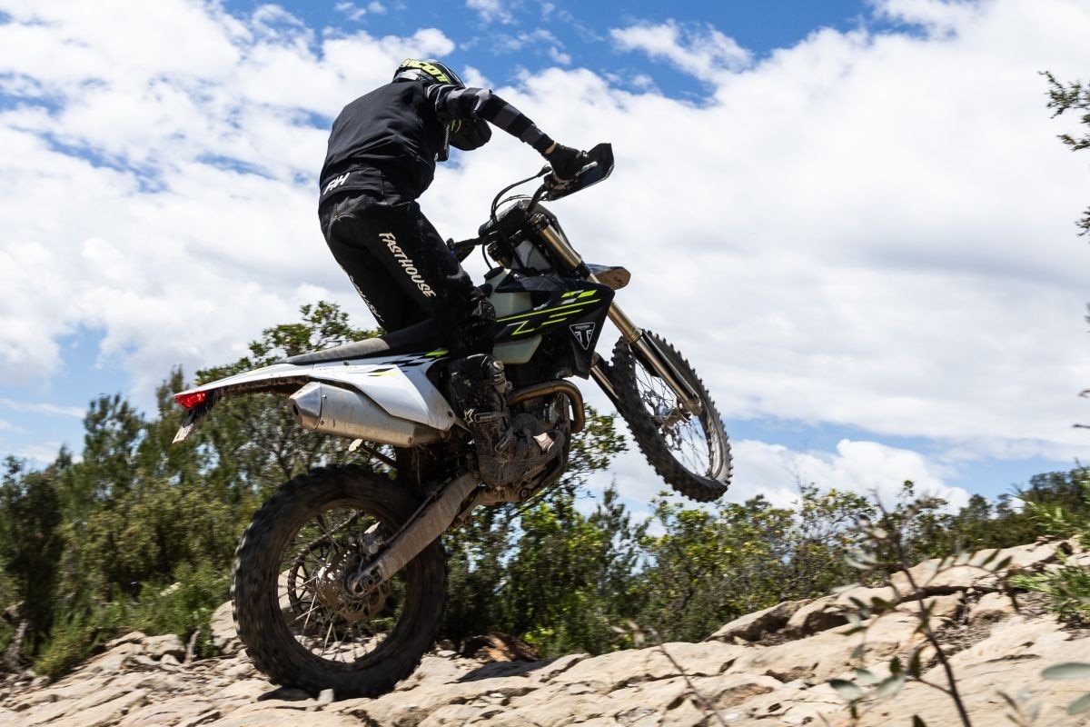 Prova Triumph TF 250-E e TF 450-E - VIDEO
