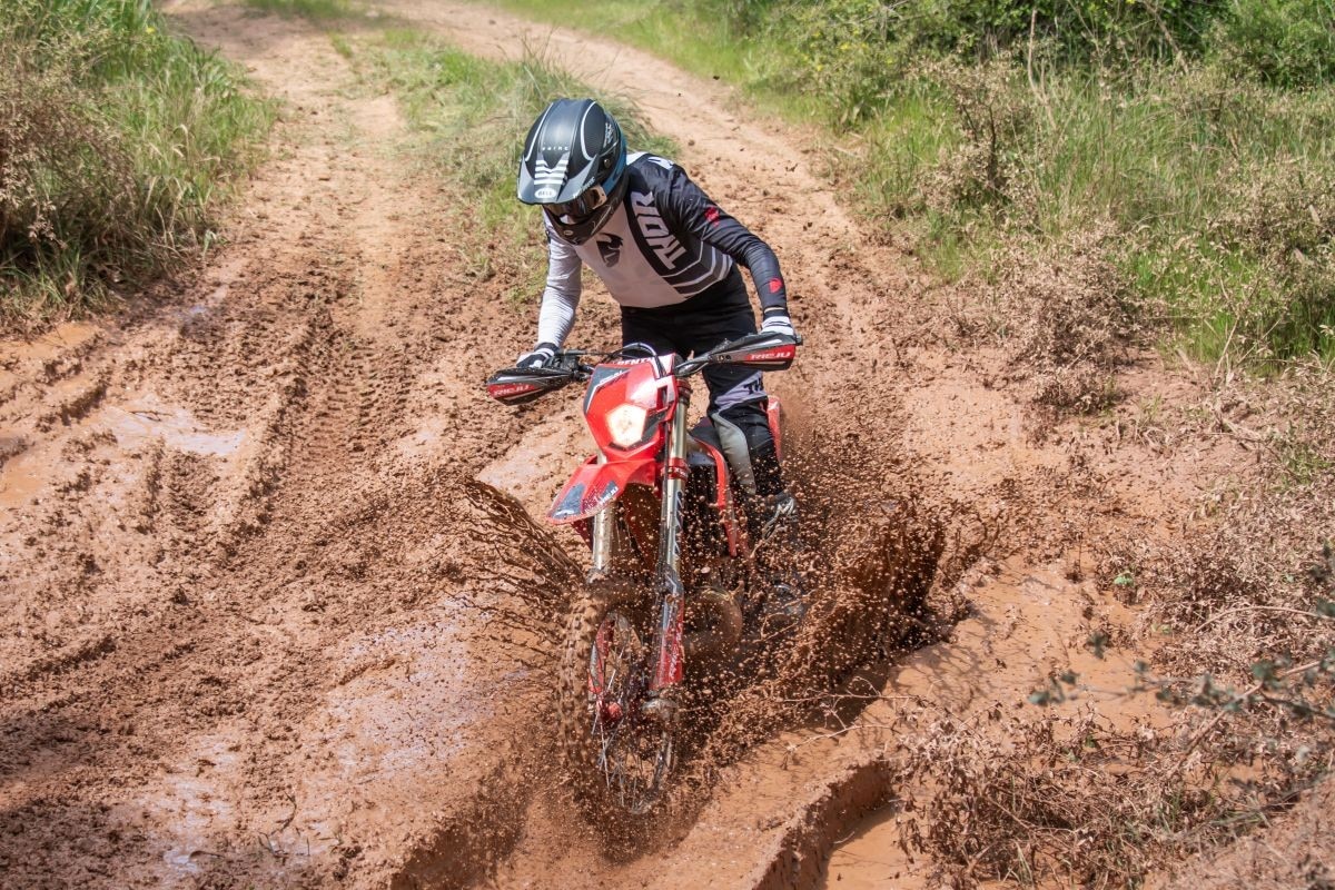 Prova Rieju MR300i Racing e Pro MY2026