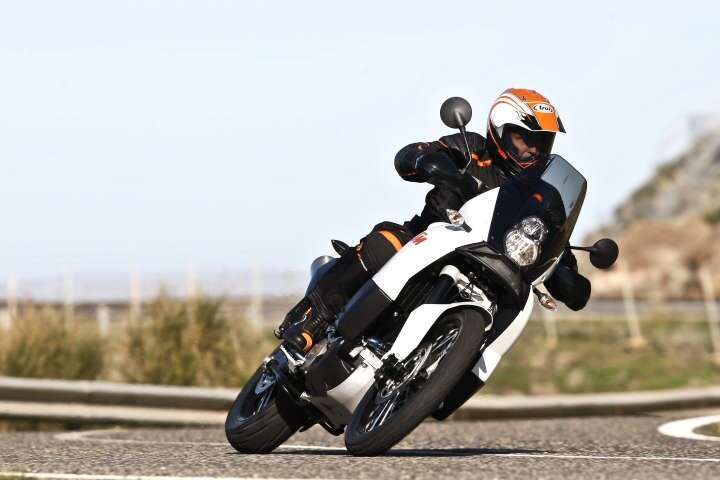 KTM 990 Adventure. L'età della ragione KTM 990 Adventure. L'età della ragione