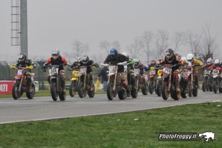 Coppa Italia Motard AICS.  Esordio con la pioggia a Ottobiano