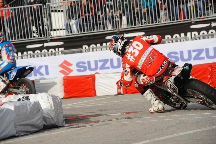 Motolive International Supermoto. Lazzarini imbattibile all'EICMA