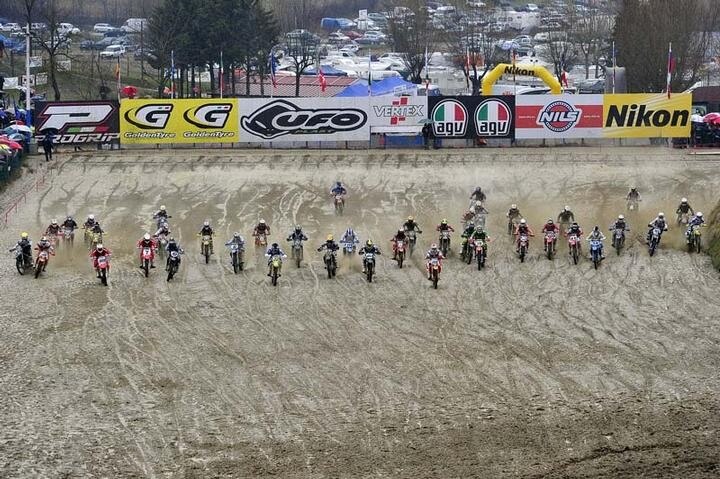 Internazionali d'Italia Motocross 2011. Philippaerts vince la prima dell'Elite. Cairoli quarto