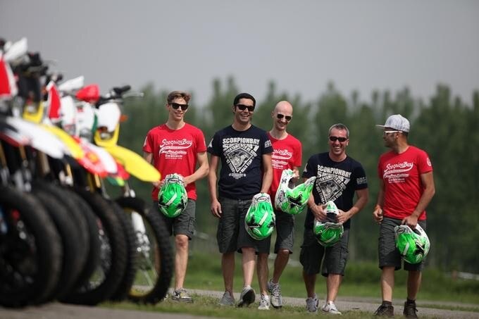 Comparativa 50 Enduro e Motard. Baby gang