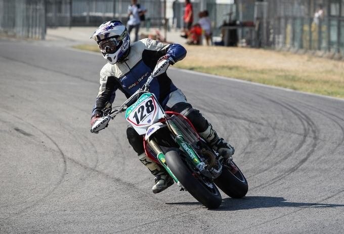 Husqvarna / Dunlop / Yamaha SM Cup 2012. Gallery Pomposa