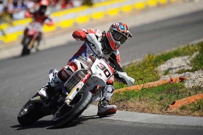 Mondiale Supermoto - GP Svizzera. Hermunen non perdona - VIDEO