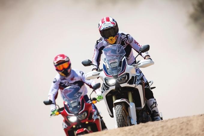 CRF1000L Africa Twin - VIDEO. Marquez, Barreda e la maxienduro Honda...
