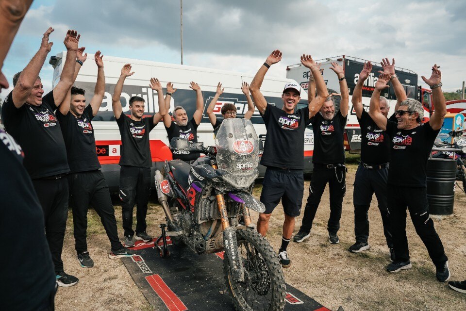 Jacopo Cerutti e l'Aprilia Tuareg 660 scrivono la storia del Motorally tricolore  Jacopo Cerutti e l'Aprilia Tuareg 660 scrivono la storia del Motorally tricolore