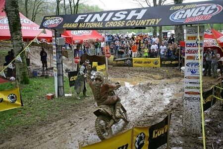 AMA GNCC Series. Josh Strang vince a Hurricane Mills