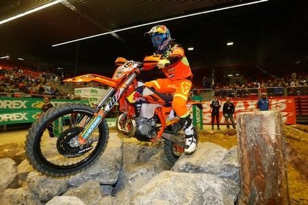 Mondiale SuperEnduro 2017 - Bilbao. Alfredo Gomez vince in casa - VIDEO