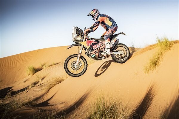 Toby Price in testa al Rally du Maroc. Sunderland out Toby Price in testa al Rally du Maroc. Sunderland out