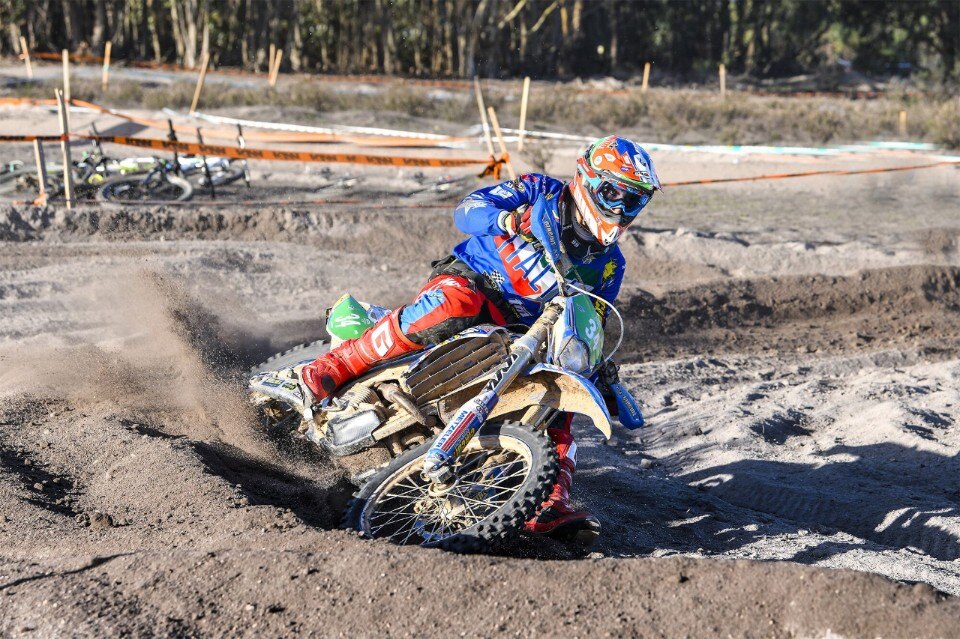 ISDE 2019, Day 2. Australia ancora in testa. L’Italia è terza nel Trofeo e nel Trofeo Junior ISDE 2019, Day 2. Australia ancora in testa. L’Italia è terza nel Trofeo e nel Trofeo Junior