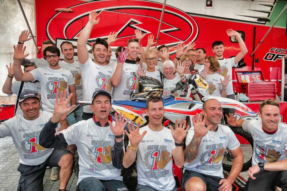 Steve Holcombe: ME LI BEVO TUTTI!