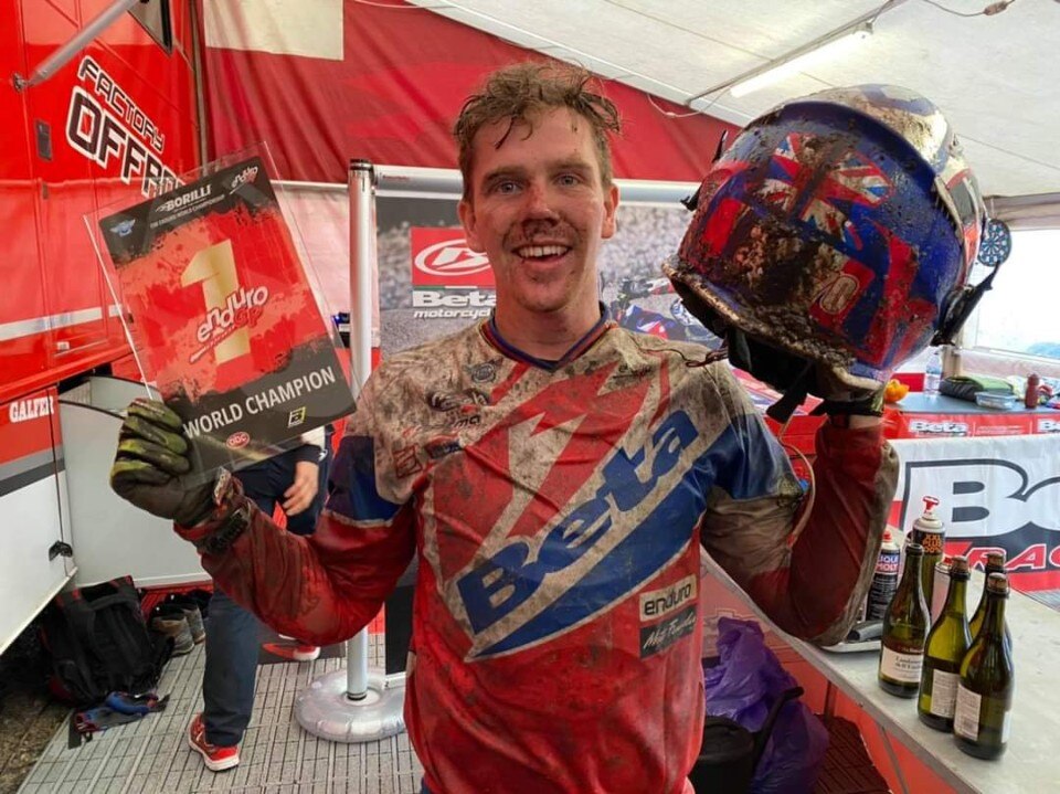 Mondiale EnduroGP 2020, Freeman senza benzina, il titolo è di Holcombe! - VIDEO