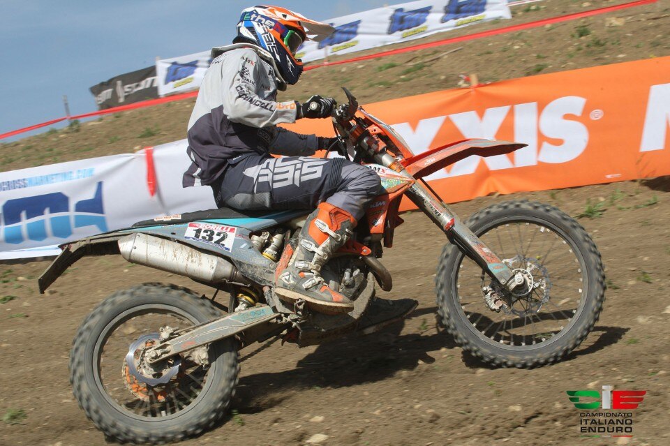 Federico Aresi domina la 3^ prova dell'Italiano Enduro Under23/Senior a Tolve