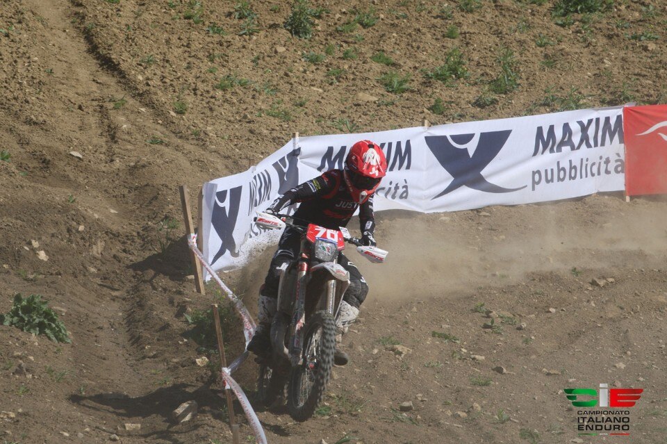 Federico Aresi domina la 3^ prova dell'Italiano Enduro Under23/Senior a Tolve