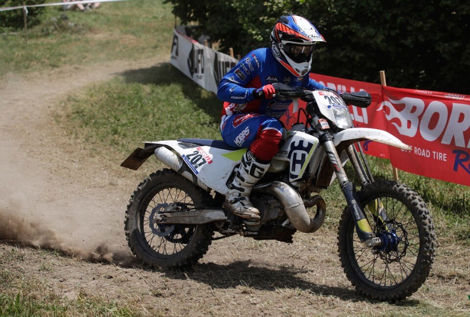 Assoluti d’Italia Enduro, Andrea Verona beffa Wil Ruprecht nella settima prova - VIDEO