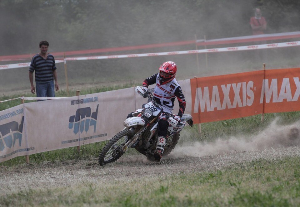 Assoluti d’Italia Enduro, Andrea Verona beffa Wil Ruprecht nella settima prova - VIDEO