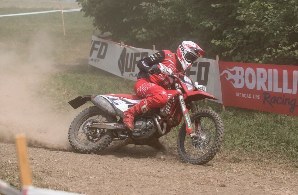 Assoluti d’Italia Enduro, Andrea Verona beffa Wil Ruprecht nella settima prova - VIDEO