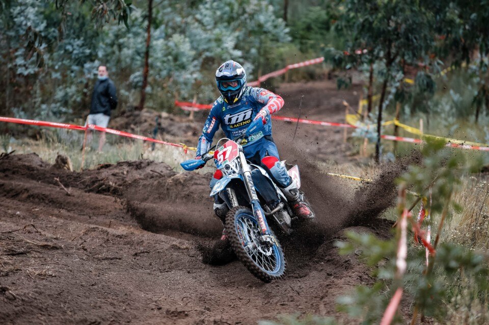 Mondiale Enduro, a Brad Freeman e Wil Ruprecht il GP del Portogallo - VIDEO