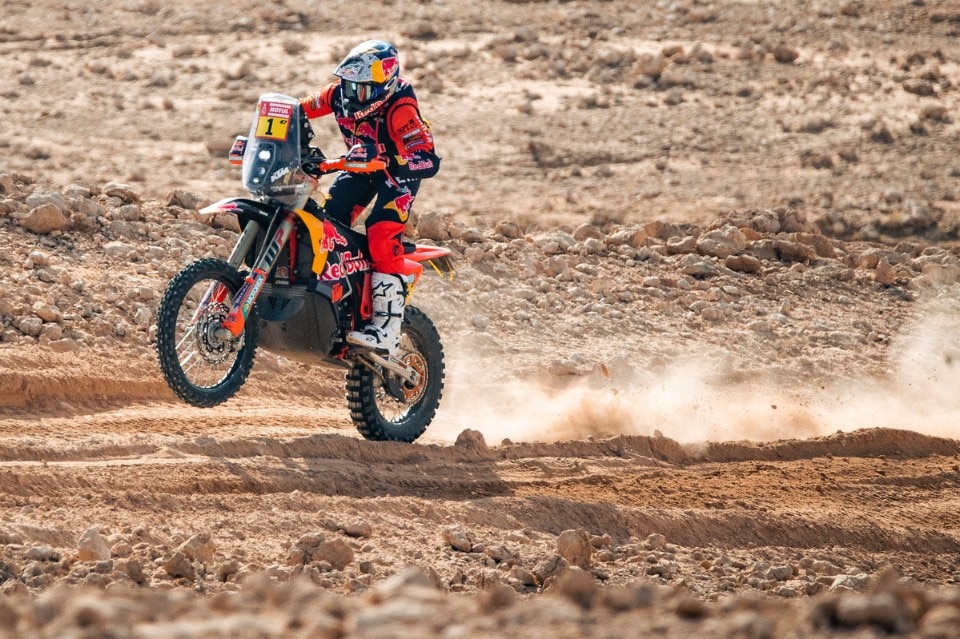 Dakar 2022 Stage 11, Benavides si gioca il jolly, Sunderland leader