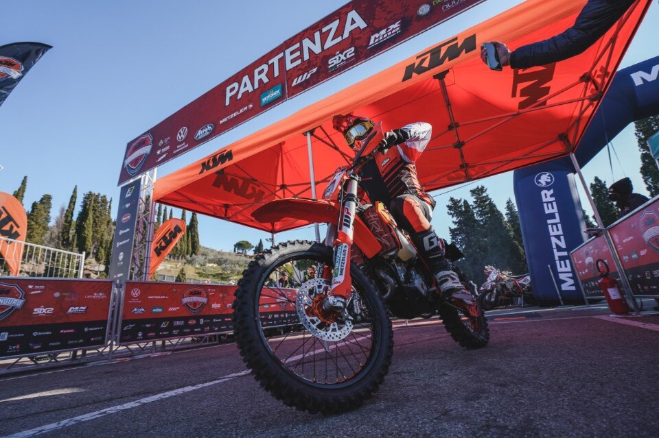 Il Trofeo Enduro KTM 2022 inizia con numeri record