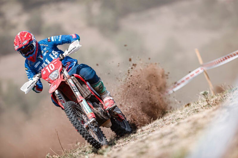 ISDE 2022, Day 1: Italia seconda nel Trofeo e in testa tra gli Junior - VIDEO e GALLERY ISDE 2022, Day 1: Italia seconda nel Trofeo e in testa tra gli Junior - VIDEO e GALLERY
