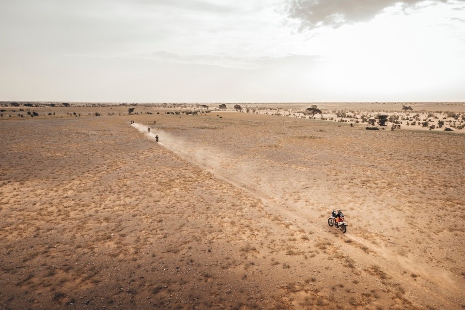 Africa Eco Race 2022: Gerini vince l'ottava tappa e recupera