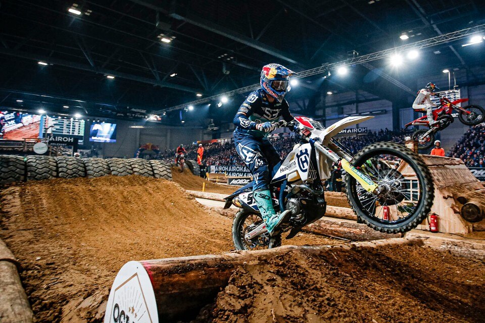 Mondiale SuperEnduro 2024: Billy Bolt vince anche in Germania (nonostante un infortunio...)
