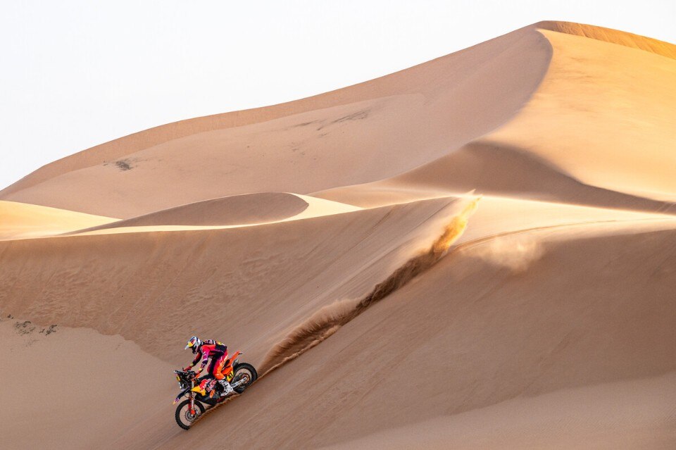 Dakar 2024: tra penalità e bonus, la terza tappa è di Kevin Benavides