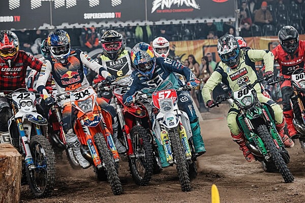 Mondiale SuperEnduro 2024: poker per Billy Bolt in Romania
