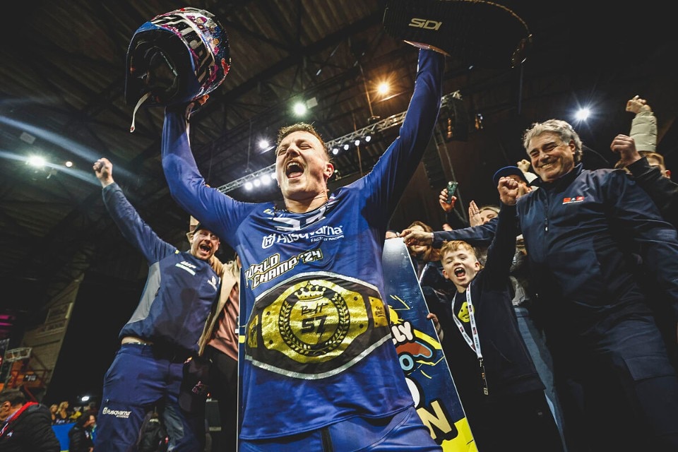 Mondiale SuperEnduro: poker iridato per Billy Bolt