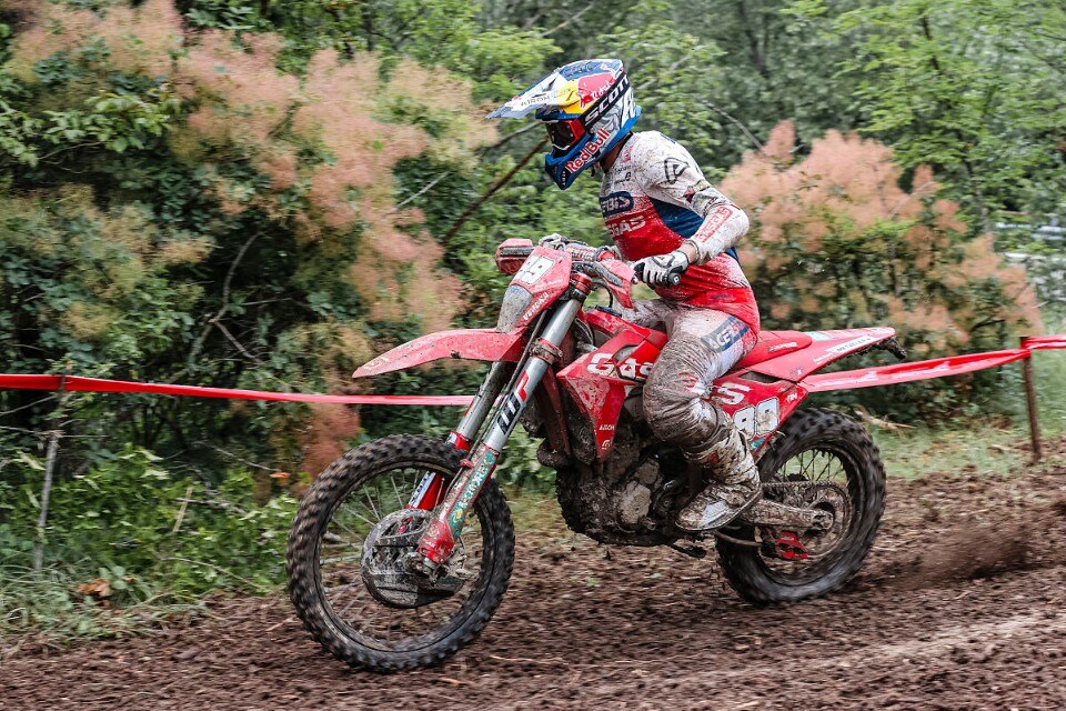 EnduroGP Italia: Andrea Verona fa impazzire il pubblico di casa con la vittoria nel Day 2