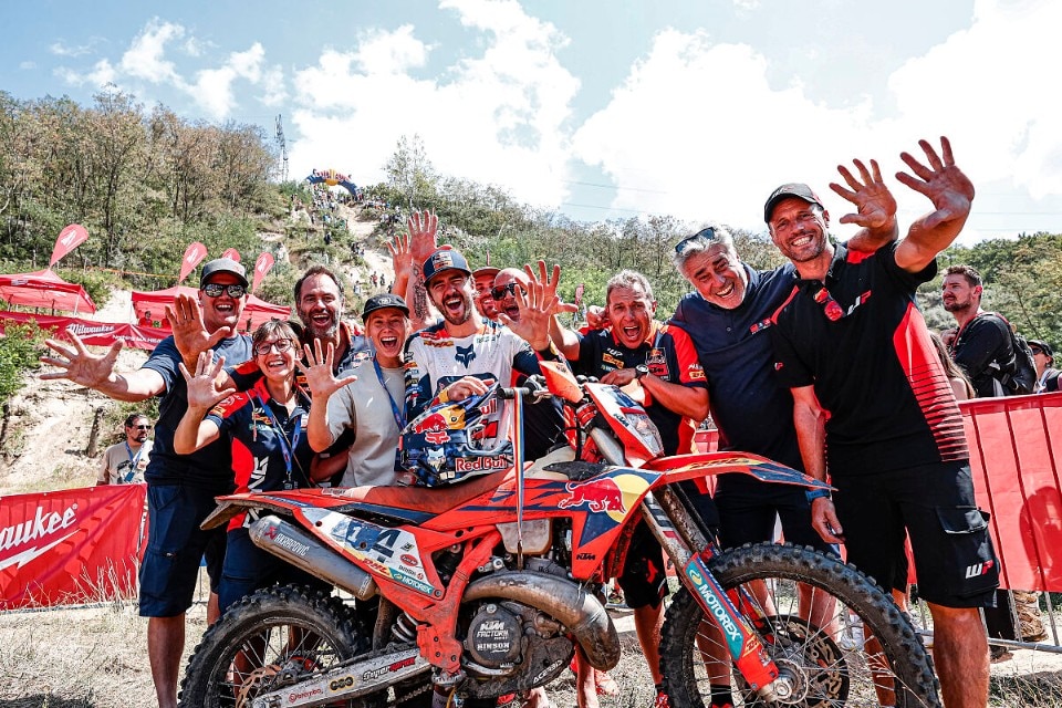 Manuel Lettenbichler vince il Red Bull Romaniacs 2024