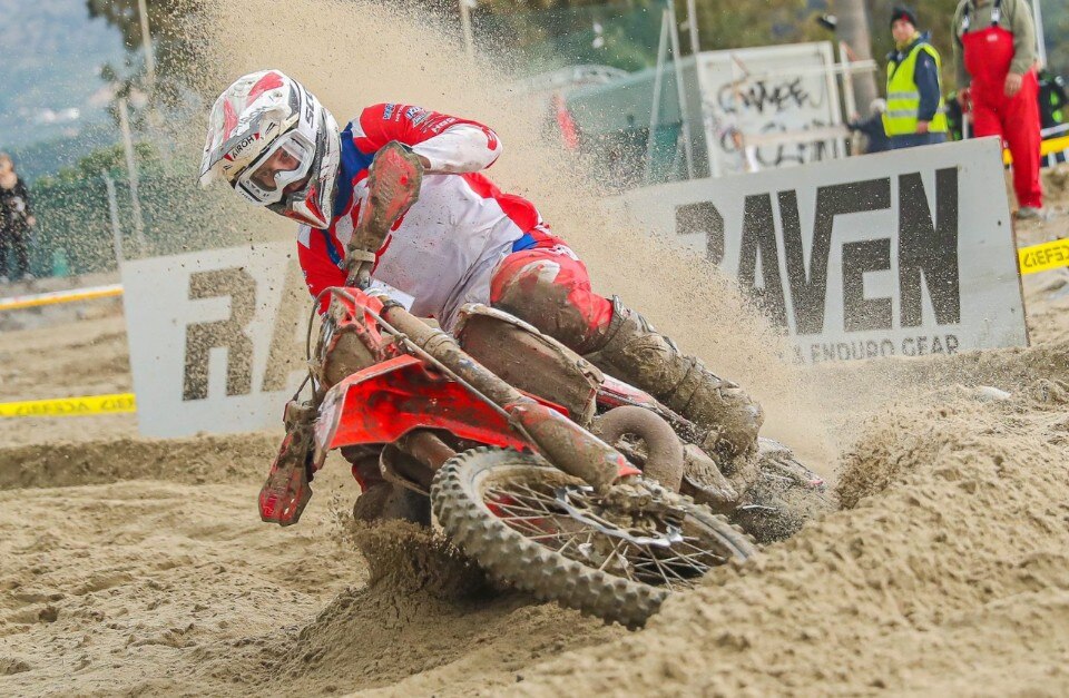 Assoluti d’Italia Enduro 2024: Brad Freeman conquista l’Assoluta al fotofinish su Andrea Verona