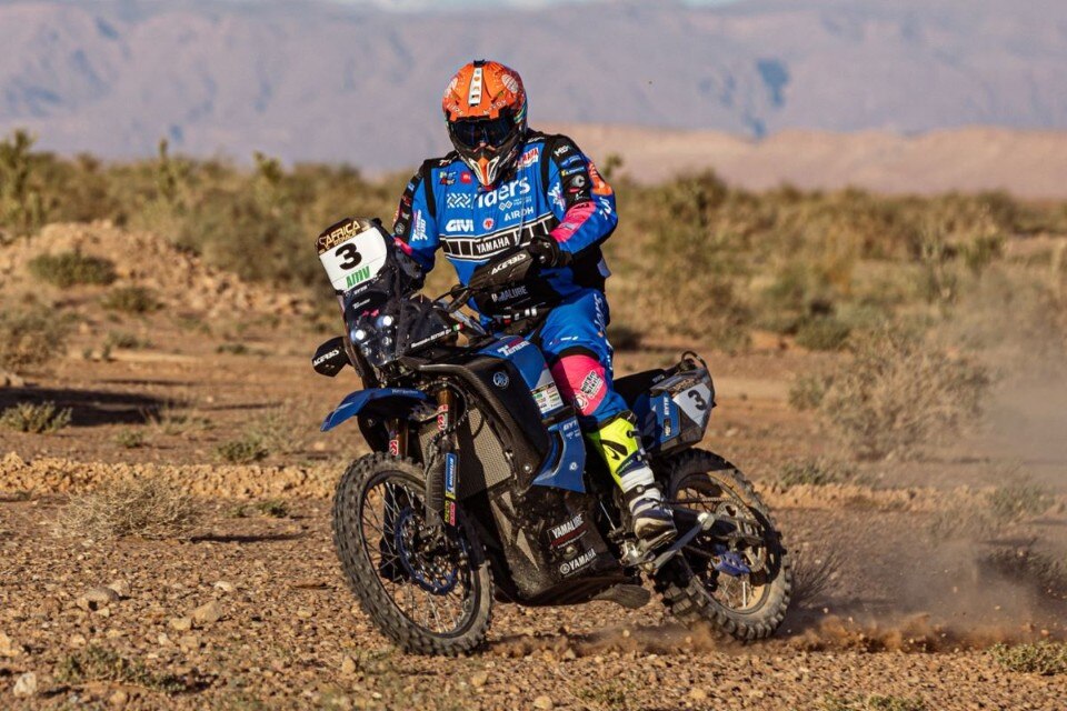 Africa Eco Race 2025 - Tappa 2: tripletta italiana, Tarres out