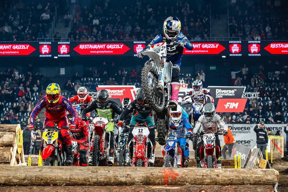 Billy Bolt domina il Mondiale SuperEnduro Romania