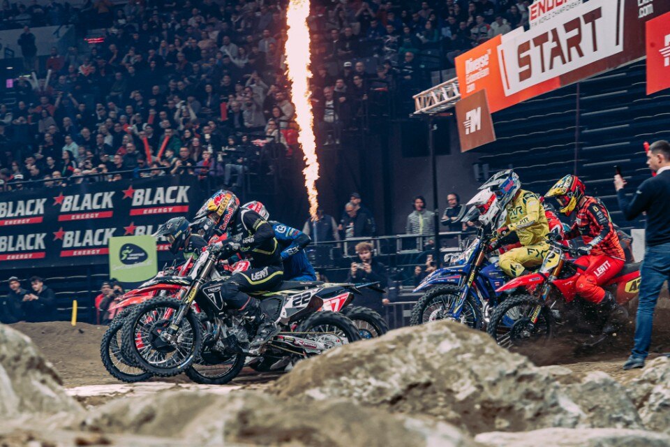 Mondiale SuperEnduro 2025: Billy Bolt fa cinquina in Ungheria