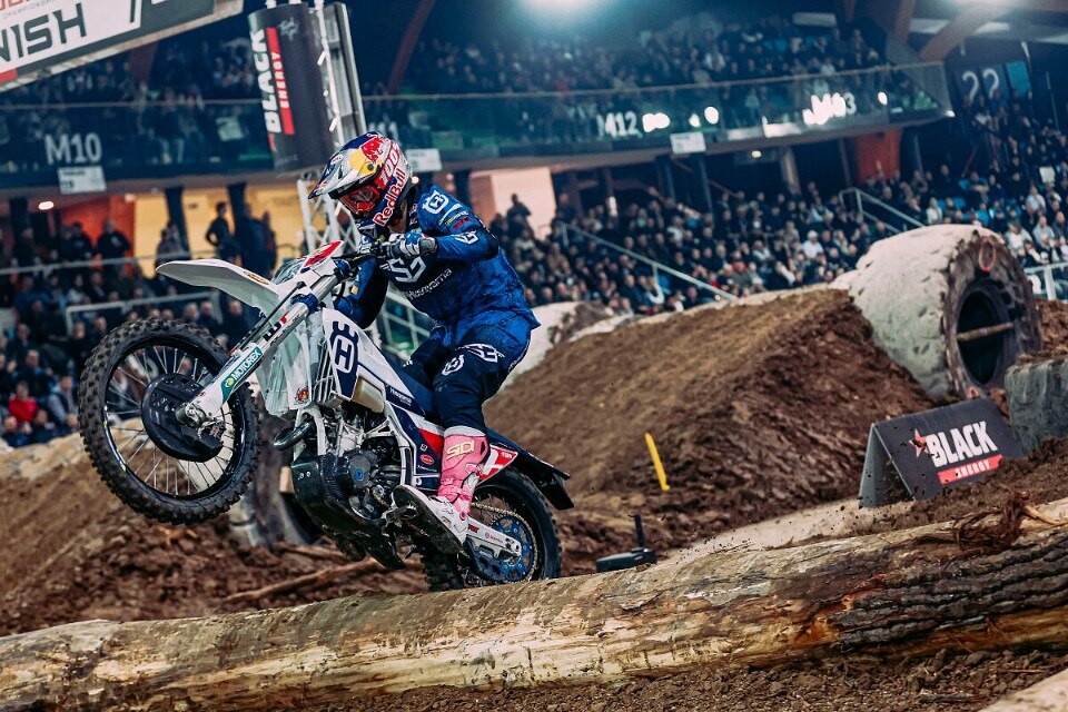 Mondiale SuperEnduro: Billy Bolt vince anche in Francia: perfect season!