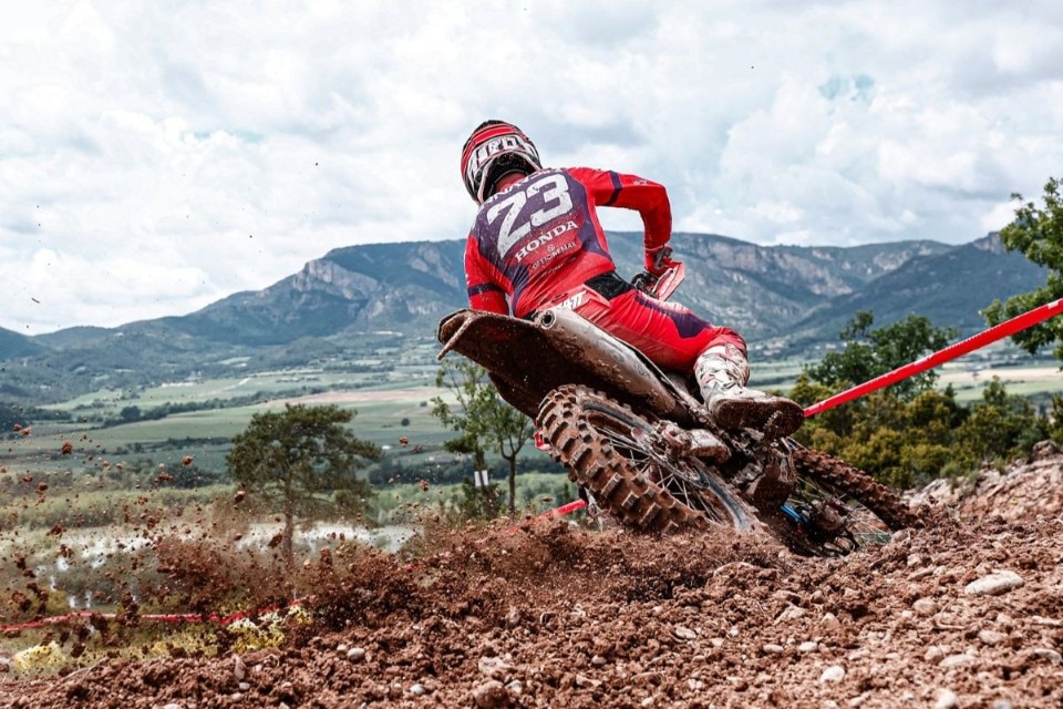 Andrea Verona vince la seconda giornata dell'EnduroGP di Spagna - VIDEO