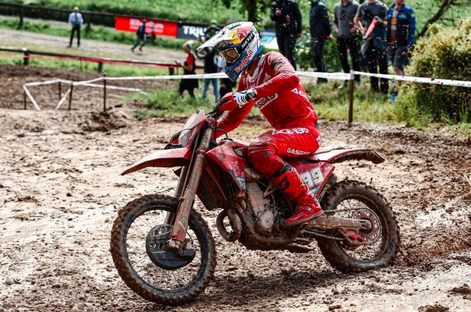 Andrea Verona vince la seconda giornata dell'EnduroGP di Spagna - VIDEO