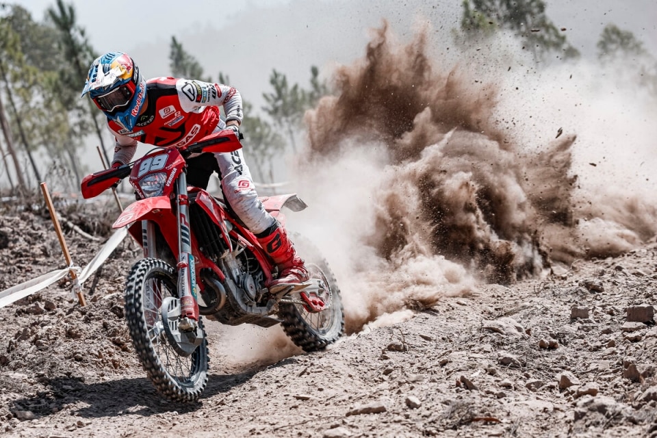 Andrea Verona e Josep Garcia si dividono le vittorie nell'EnduroGP del Portogallo - VIDEO Andrea Verona e Josep Garcia si dividono le vittorie nell'EnduroGP del Portogallo - VIDEO