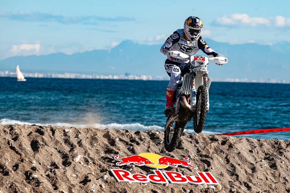 Mondiale Hard Enduro 2025: Manuel Lettenbichler vince la Sea to Sky
