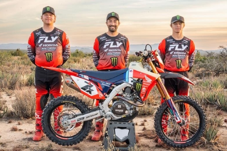 Honda domina la Baja 1000 2025