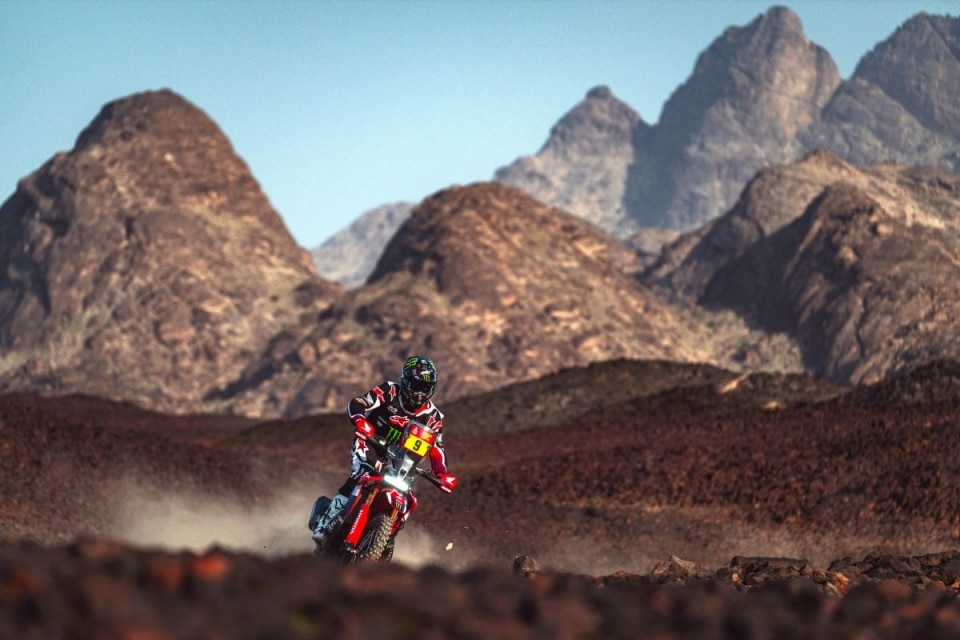 Dakar Rally 2026: Daniel Sanders si prende la seconda tappa e va in testa alla generale