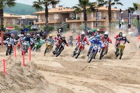 Italiano Supermarecross - Lido di Fermo.  Ancora doppiette di Compagnone, Martini e Moroni