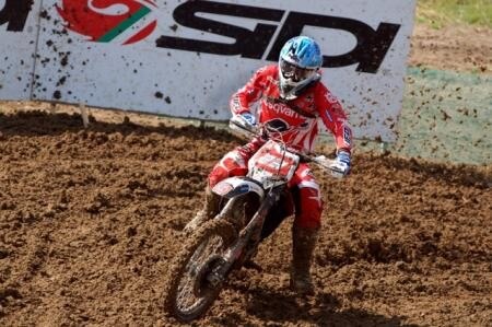 Mondiale MX3 - Slovacchia. Carlos Campano torna leader. Salvini cade e soffre