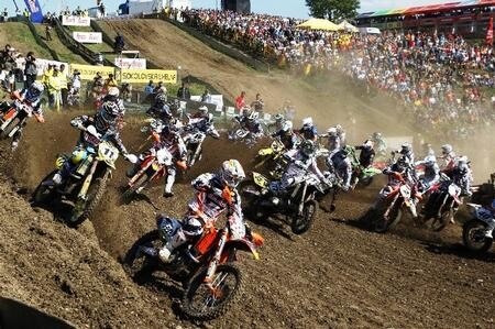 Mondiale MX1/MX2 - GP Rep. Ceca.  Cairoli vince anche a Loket e allunga in classifica