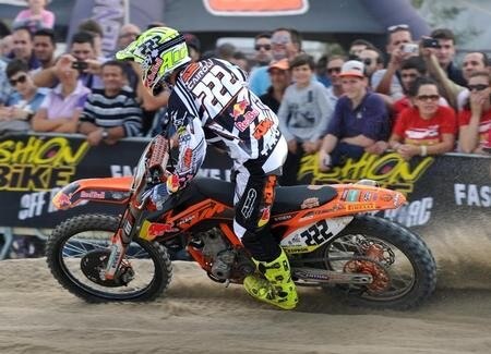 Internazionali d'Italia Supermarecross. Il Re di Soverato è Cairoli