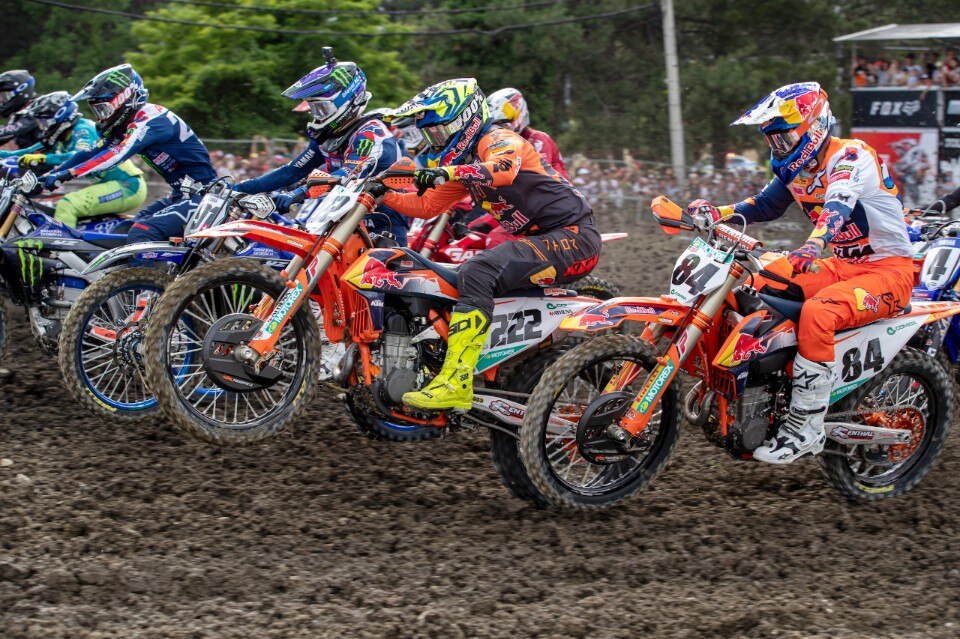 MXGP 20121, Gajser and Vialle a Orlyonok, ma che sfortuna Cairoli! - VIDEO