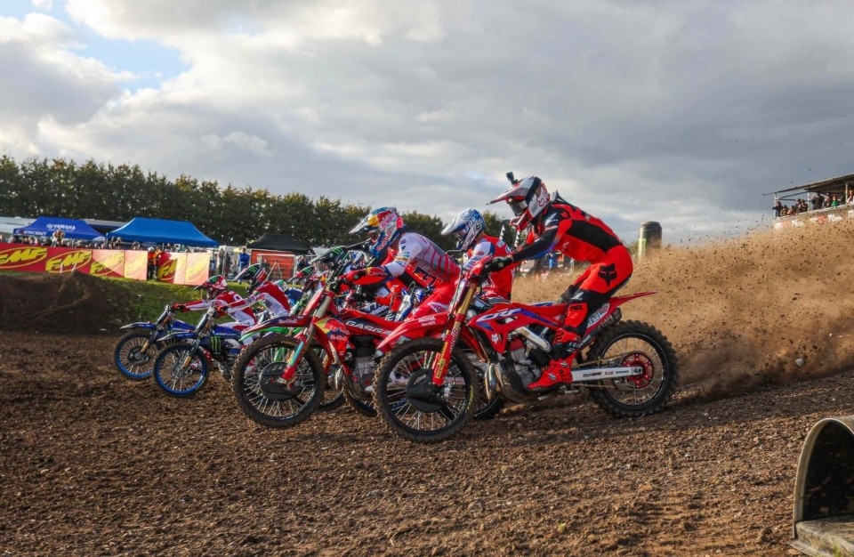 MXGP: l'ultimo GP a Matterley Basin è di Tim Gajser e Jago Geerts - VIDEO MXGP: l'ultimo GP a Matterley Basin è di Tim Gajser e Jago Geerts - VIDEO